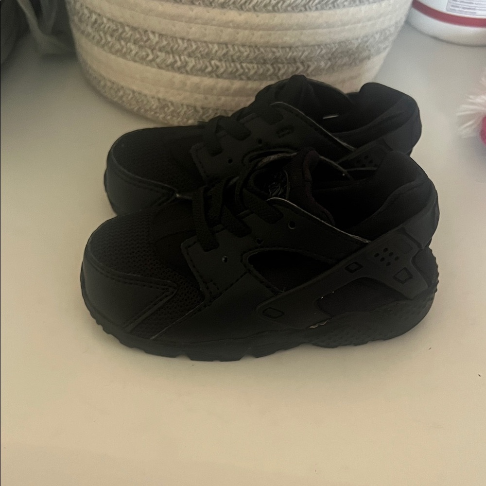 Toddler Nike Huarache - Picture 4 of 4